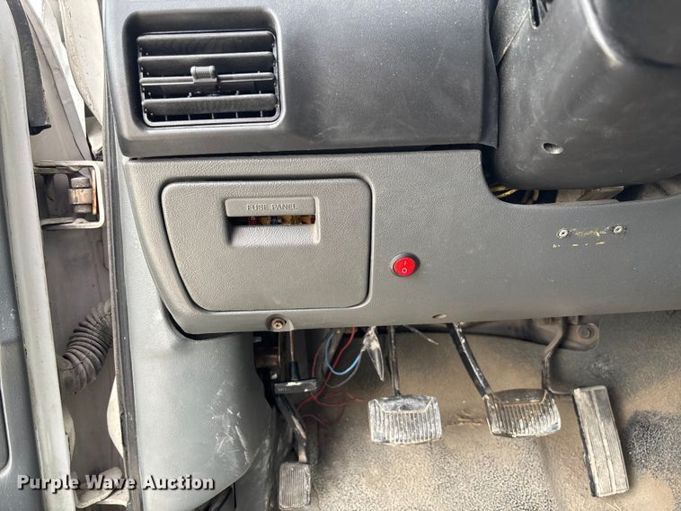 image for item FB3304 1992 Ford F450 Super Duty utility / service truck