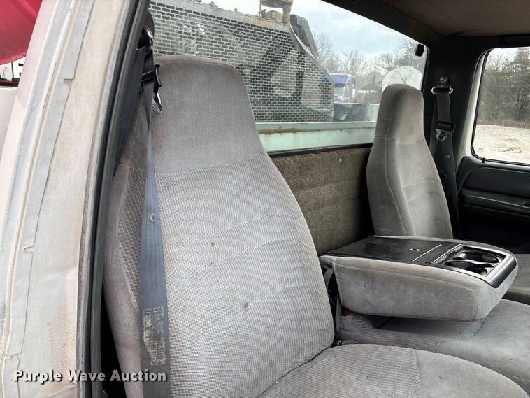 image for item FB3304 1992 Ford F450 Super Duty utility / service truck