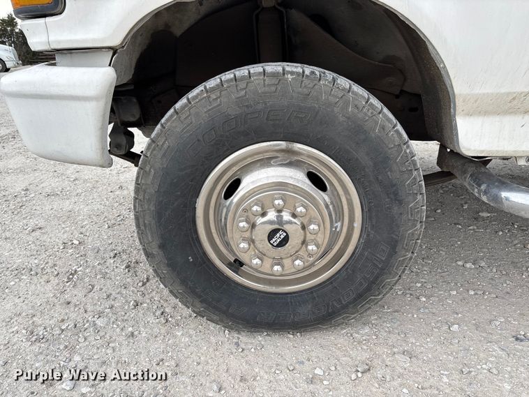 image for item FB3304 1992 Ford F450 Super Duty utility / service truck