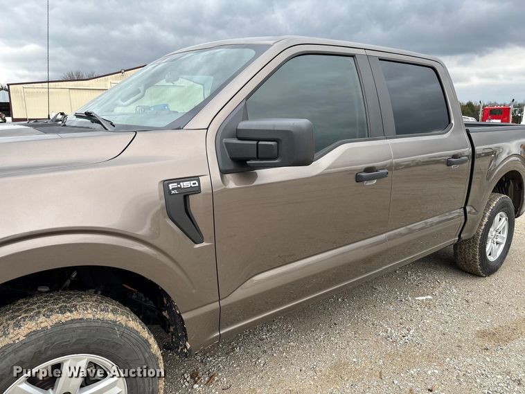 image for item FB3310 2021 Ford F150 Crew Cab pickup truck