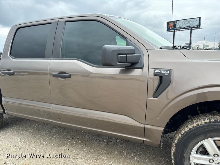 image for item FB3310 2021 Ford F150 Crew Cab pickup truck