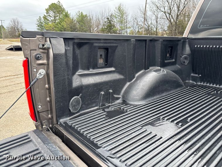 image for item FB3310 2021 Ford F150 Crew Cab pickup truck