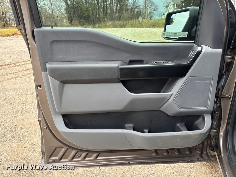 image for item FB3310 2021 Ford F150 Crew Cab pickup truck