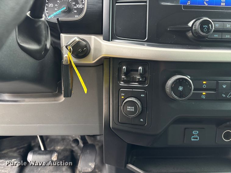 image for item FB3310 2021 Ford F150 Crew Cab pickup truck