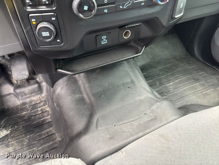 image for item FB3310 2021 Ford F150 Crew Cab pickup truck