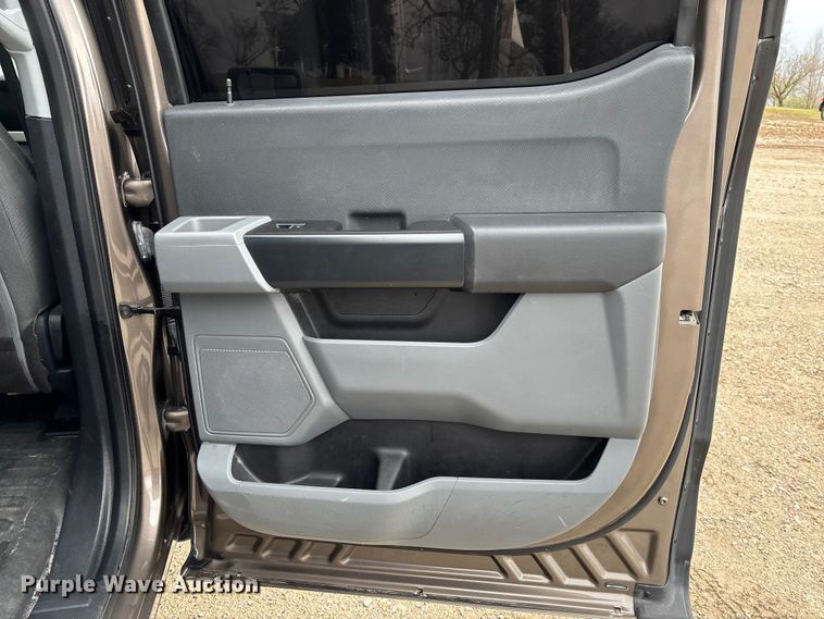 image for item FB3310 2021 Ford F150 Crew Cab pickup truck