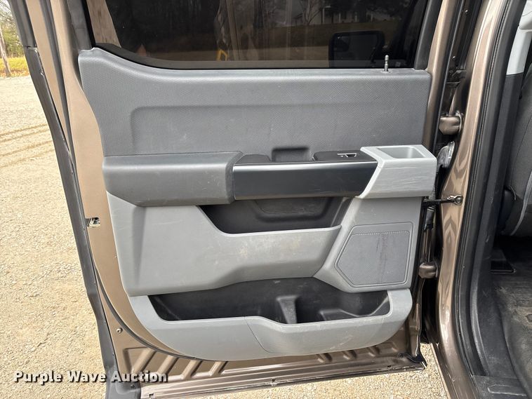 image for item FB3310 2021 Ford F150 Crew Cab pickup truck