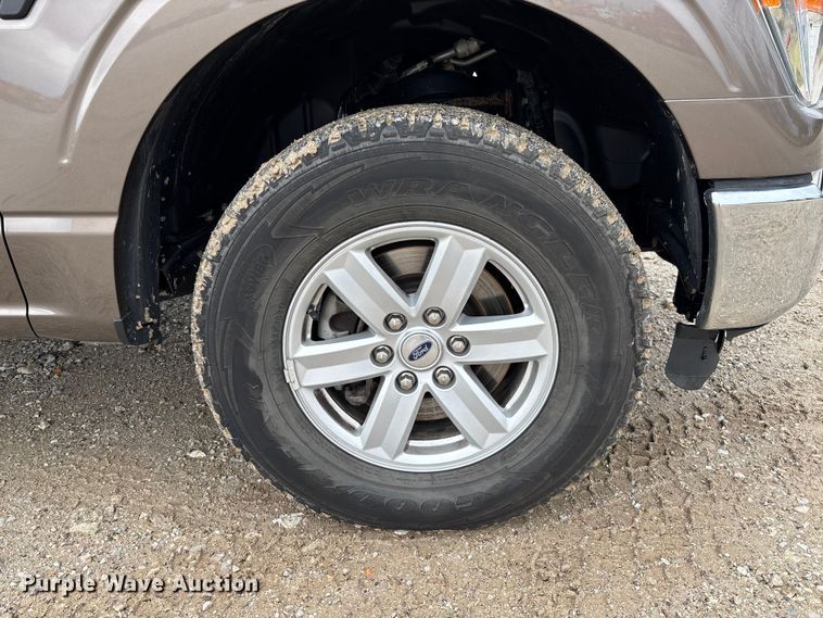 image for item FB3310 2021 Ford F150 Crew Cab pickup truck