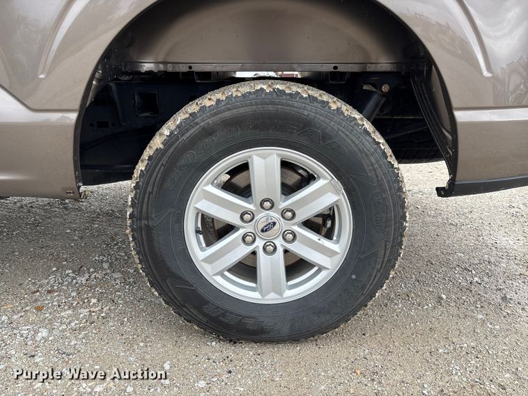 image for item FB3310 2021 Ford F150 Crew Cab pickup truck