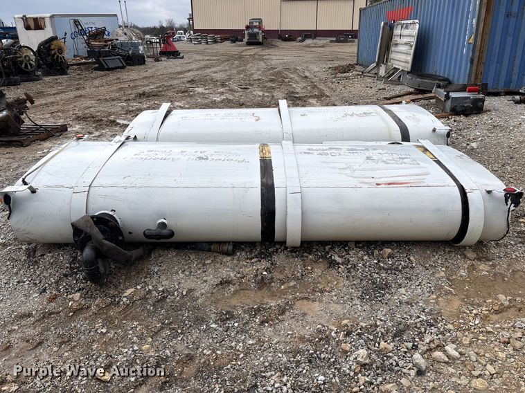 image for item FB3312 (2) tanks