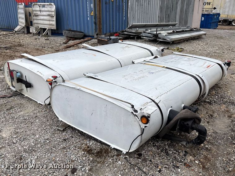 image for item FB3312 (2) tanks