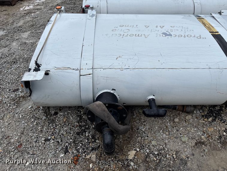 image for item FB3312 (2) tanks