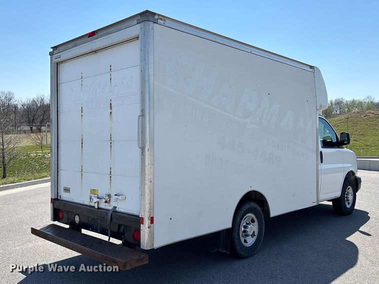 image for item FB3336 2015 Chevrolet Express G3500 box truck