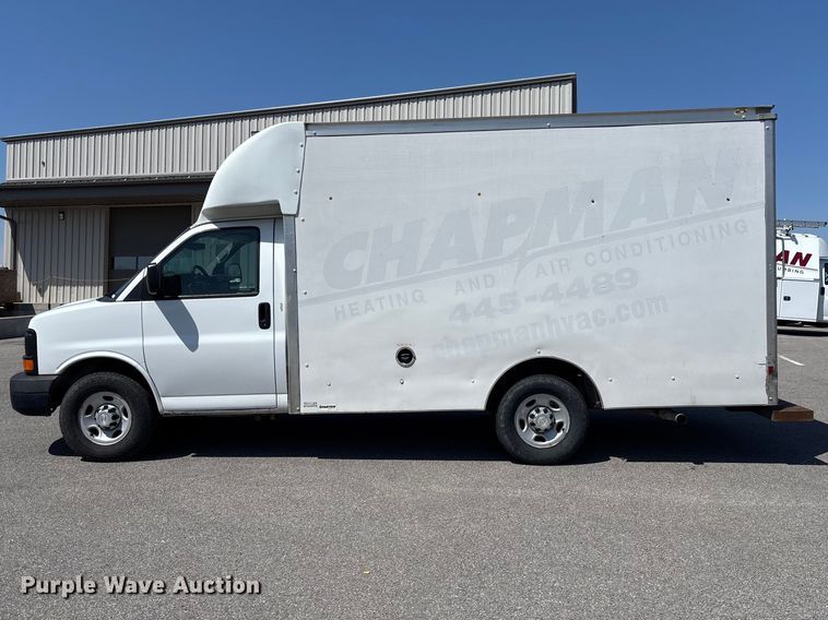 image for item FB3336 2015 Chevrolet Express G3500 box truck