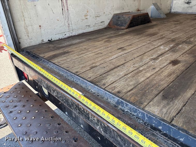 image for item FB3336 2015 Chevrolet Express G3500 box truck