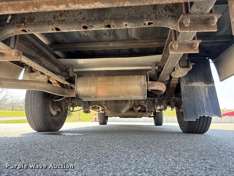 image for item FB3336 2015 Chevrolet Express G3500 box truck