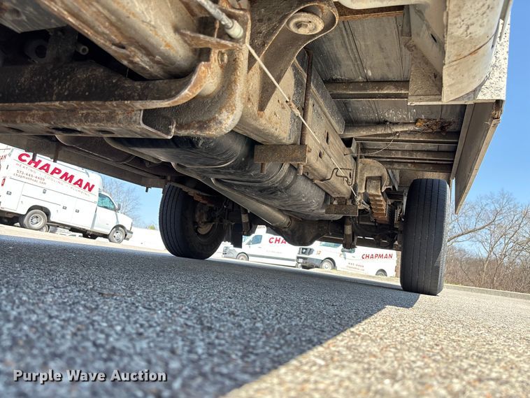 image for item FB3336 2015 Chevrolet Express G3500 box truck