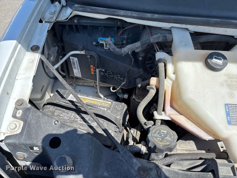 image for item FB3336 2015 Chevrolet Express G3500 box truck