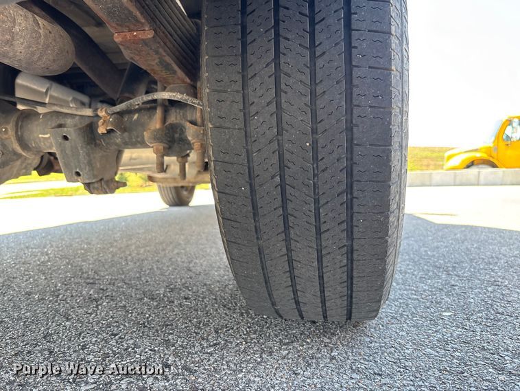 image for item FB3336 2015 Chevrolet Express G3500 box truck