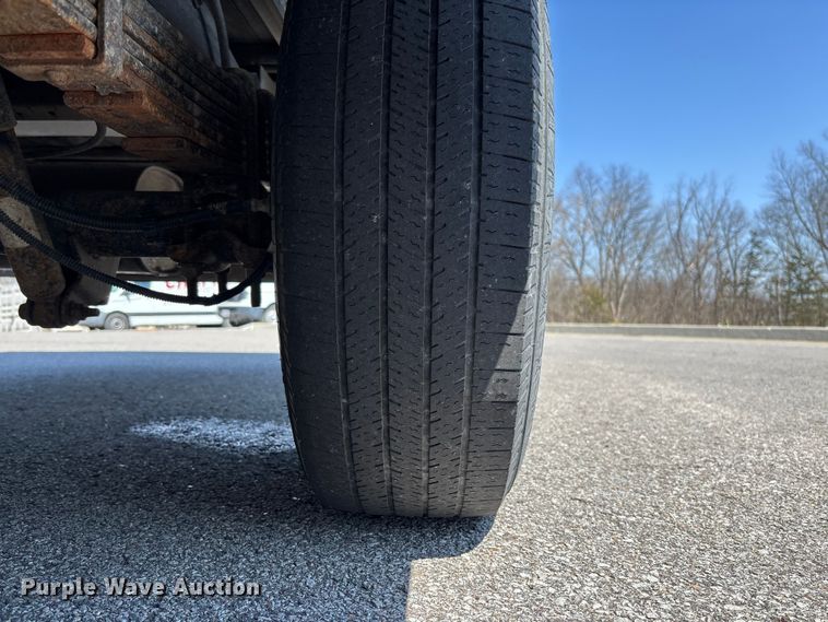 image for item FB3336 2015 Chevrolet Express G3500 box truck