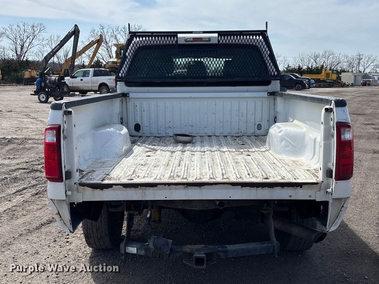 image for item FB3337 2015 Ford F250 Super Duty Crew Cab pickup truck