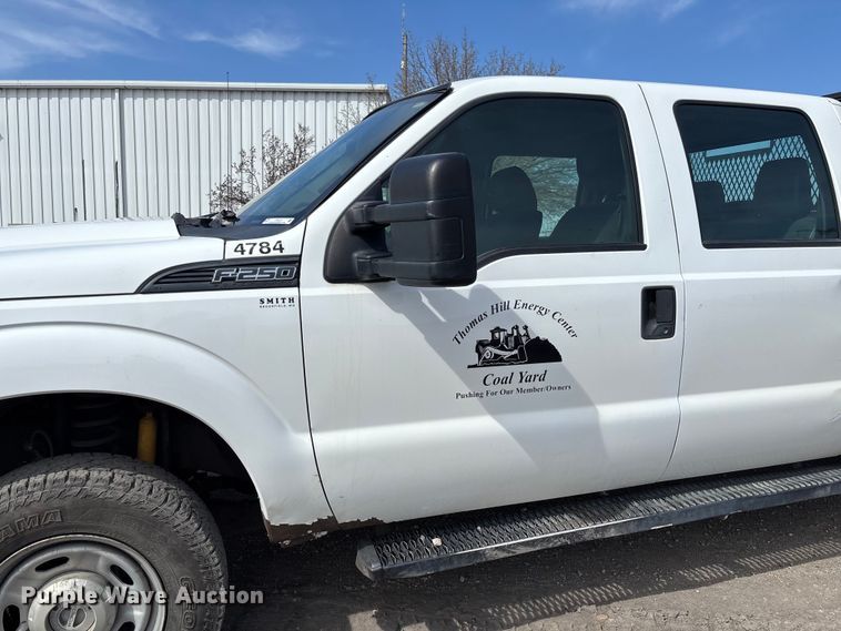 image for item FB3337 2015 Ford F250 Super Duty Crew Cab pickup truck