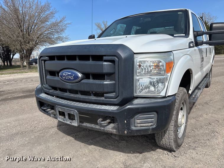 image for item FB3337 2015 Ford F250 Super Duty Crew Cab pickup truck