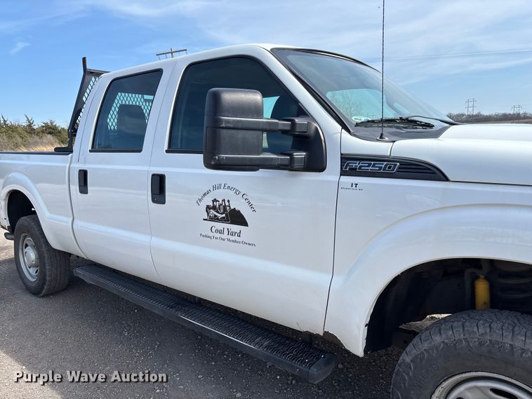image for item FB3337 2015 Ford F250 Super Duty Crew Cab pickup truck
