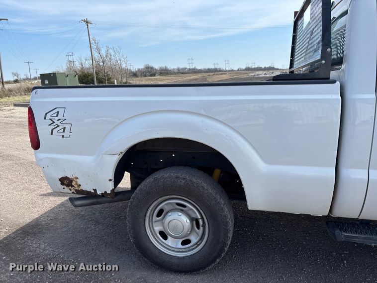 image for item FB3337 2015 Ford F250 Super Duty Crew Cab pickup truck