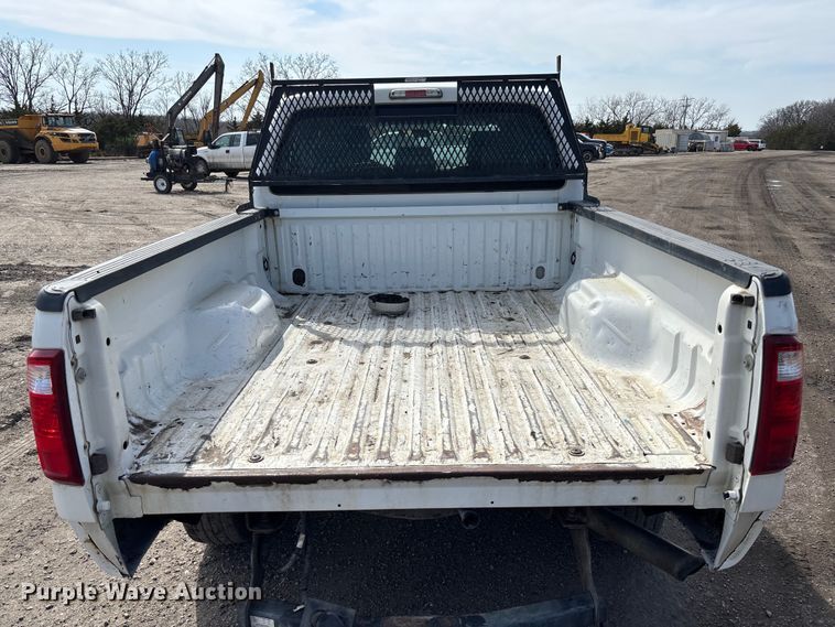 image for item FB3337 2015 Ford F250 Super Duty Crew Cab pickup truck