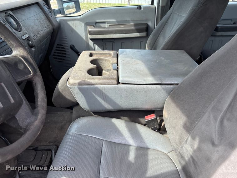 image for item FB3337 2015 Ford F250 Super Duty Crew Cab pickup truck