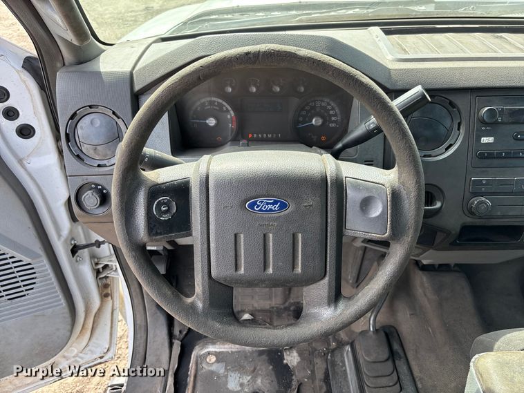 image for item FB3337 2015 Ford F250 Super Duty Crew Cab pickup truck