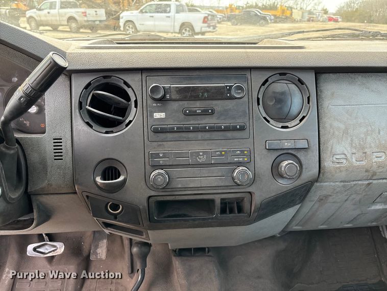 image for item FB3337 2015 Ford F250 Super Duty Crew Cab pickup truck