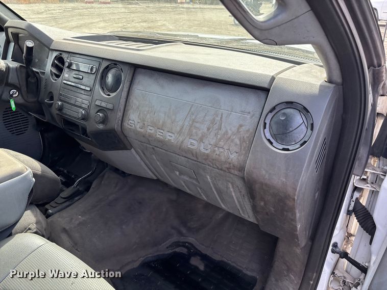 image for item FB3337 2015 Ford F250 Super Duty Crew Cab pickup truck