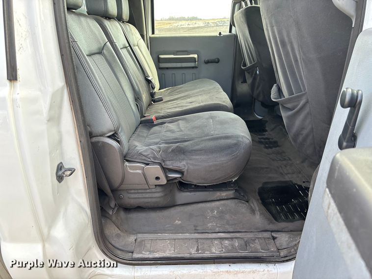 image for item FB3337 2015 Ford F250 Super Duty Crew Cab pickup truck