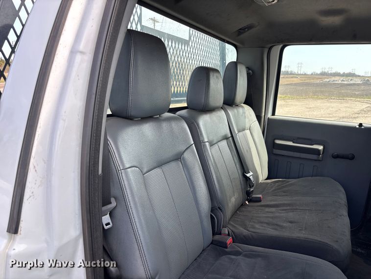 image for item FB3337 2015 Ford F250 Super Duty Crew Cab pickup truck
