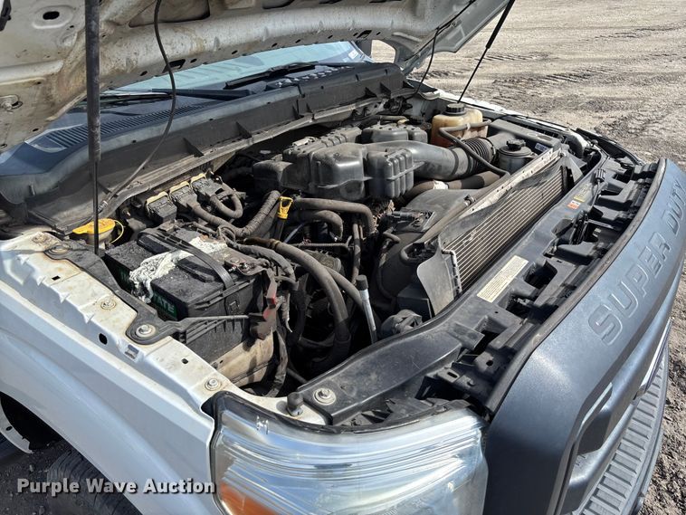 image for item FB3337 2015 Ford F250 Super Duty Crew Cab pickup truck
