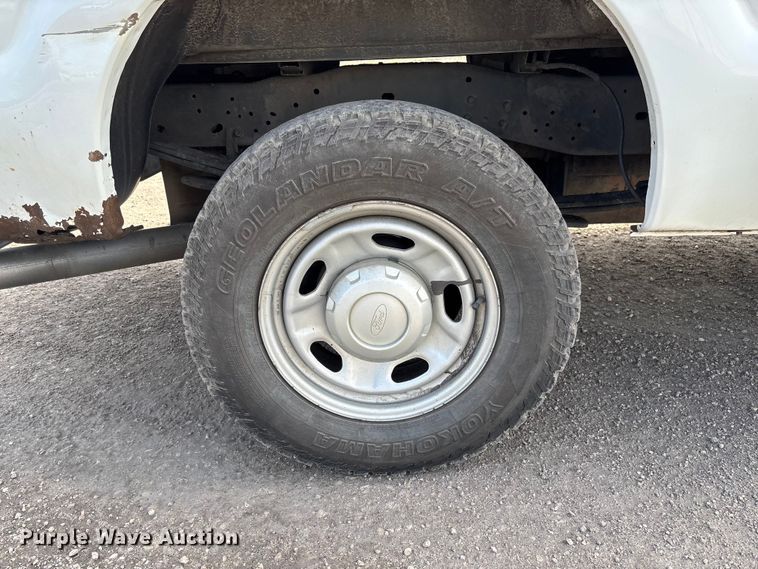 image for item FB3337 2015 Ford F250 Super Duty Crew Cab pickup truck