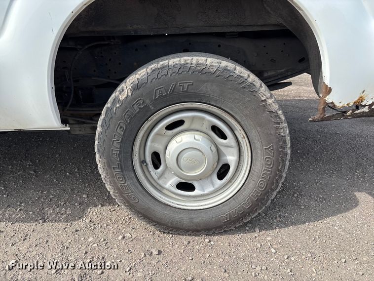 image for item FB3337 2015 Ford F250 Super Duty Crew Cab pickup truck