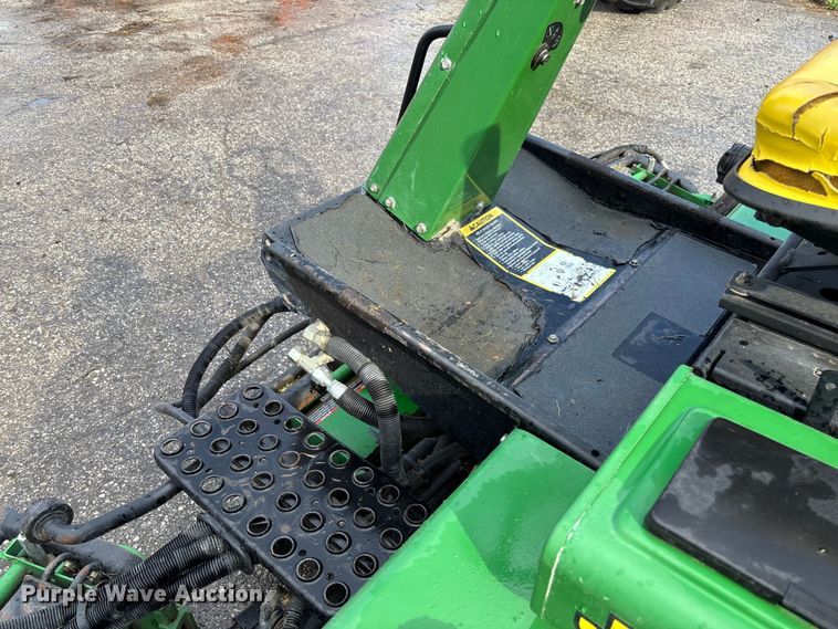 image for item FB3339 John Deere 3235 reel mower