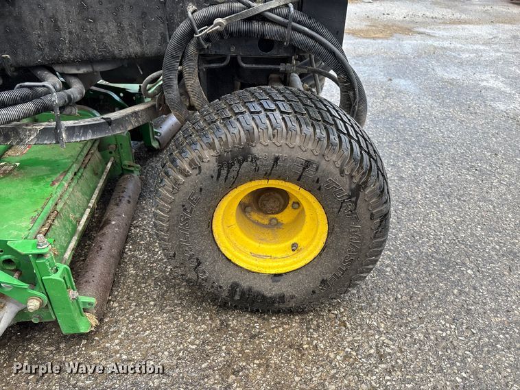 image for item FB3339 John Deere 3235 reel mower
