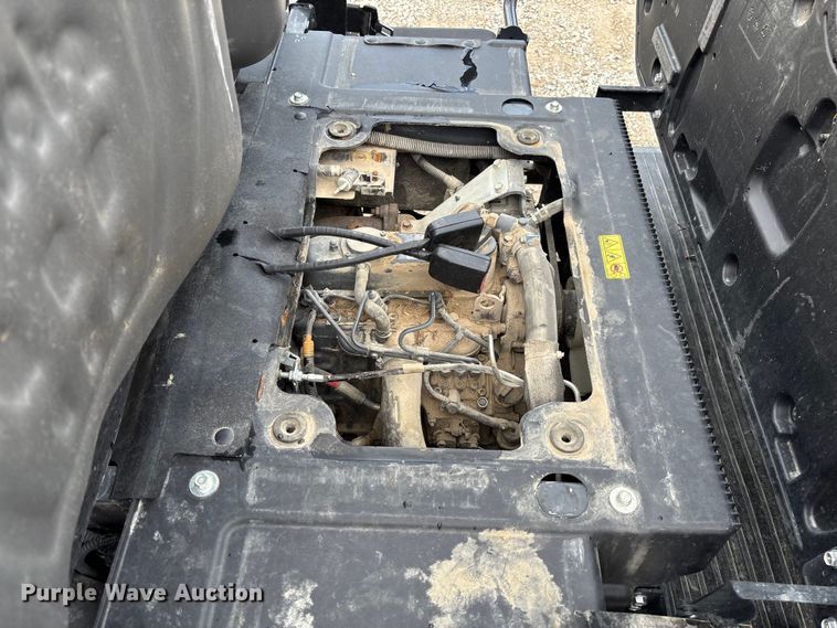 image for item FB3342 2016 Kubota RTV-X1140 utility vehicle