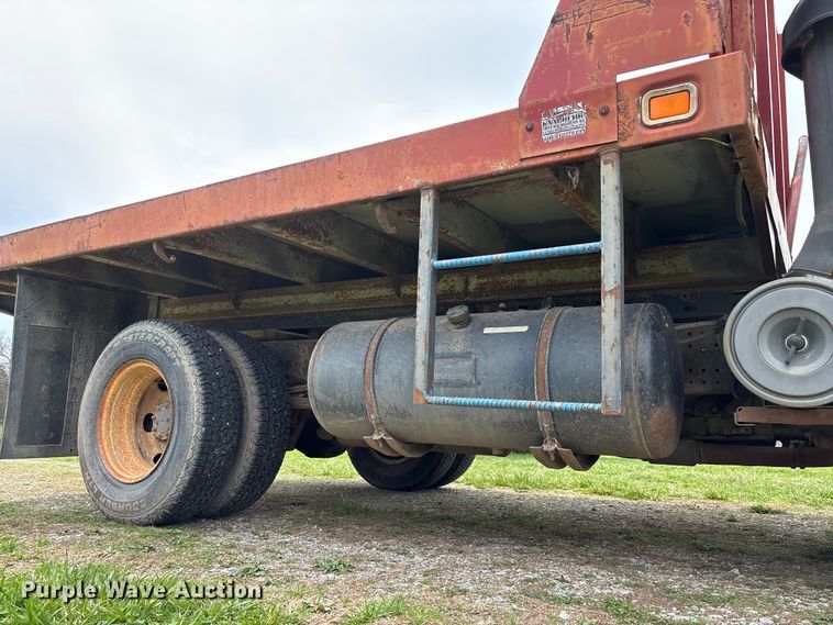 image for item FB3343 1999 Isuzu NPR dump flatbed truck