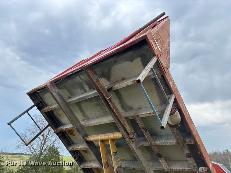 image for item FB3343 1999 Isuzu NPR dump flatbed truck