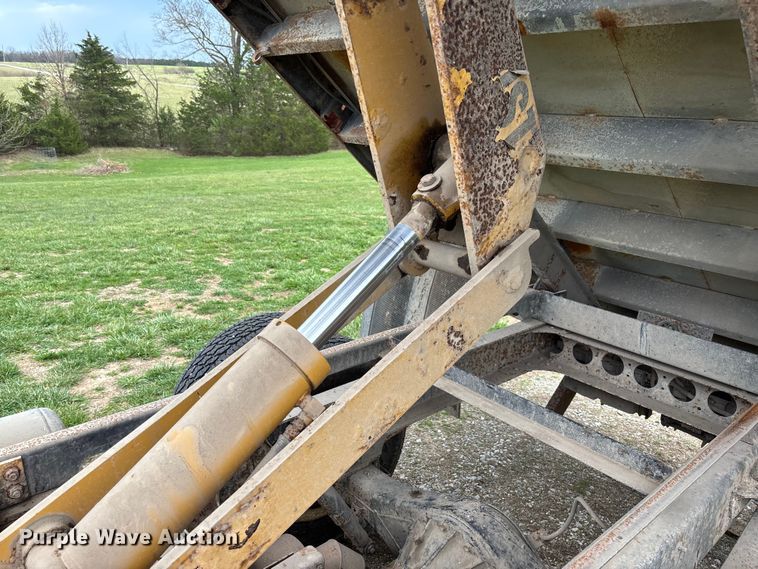 image for item FB3343 1999 Isuzu NPR dump flatbed truck