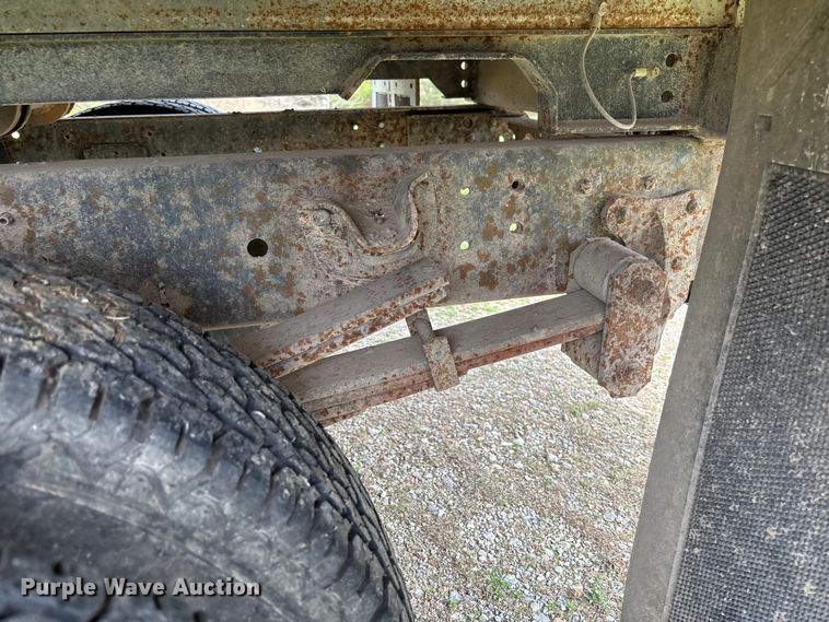 image for item FB3343 1999 Isuzu NPR dump flatbed truck