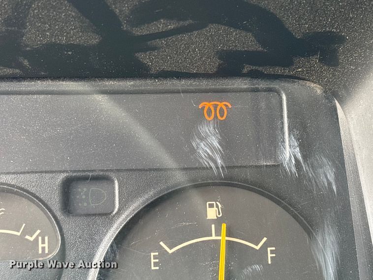 image for item FB3343 1999 Isuzu NPR dump flatbed truck