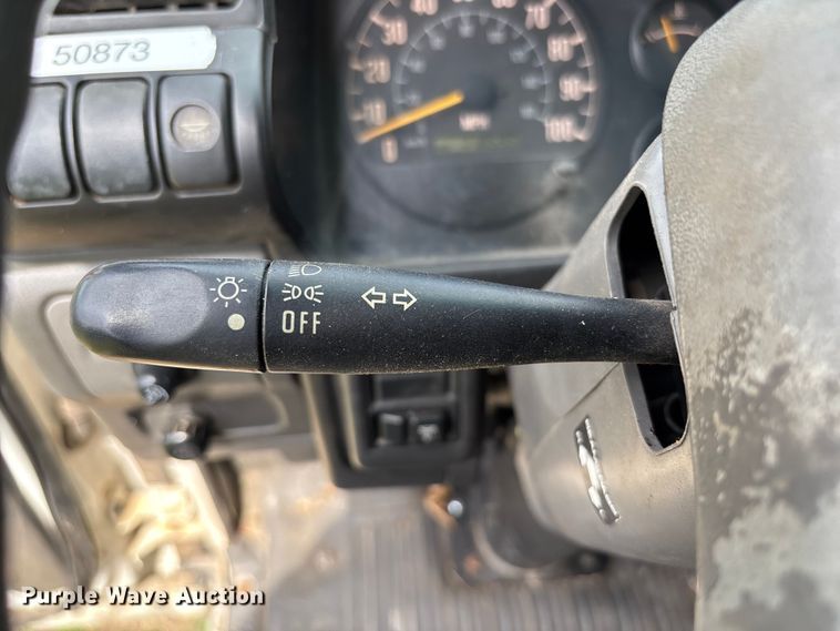 image for item FB3343 1999 Isuzu NPR dump flatbed truck