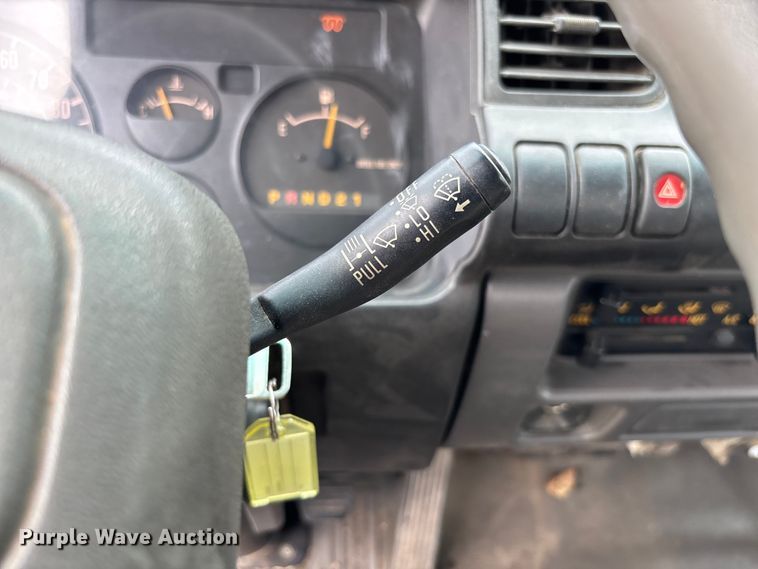 image for item FB3343 1999 Isuzu NPR dump flatbed truck