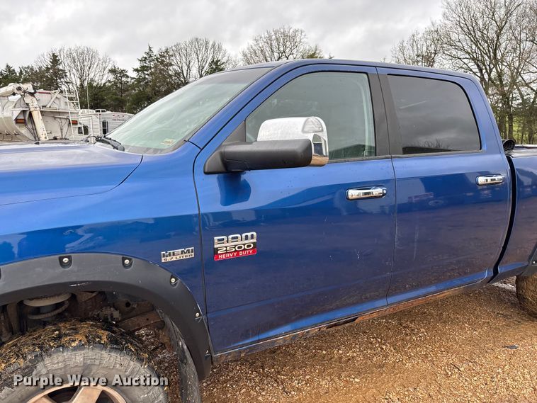 image for item FB3345 2011 Dodge Ram 2500 Crew Cab pickup truck